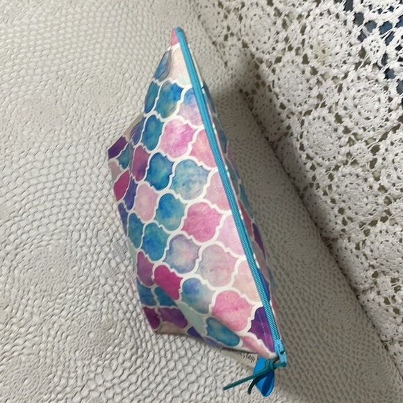 Mrs Brown’s Bags Large makeup/toiletries bag NEW - Picture 3 of 7